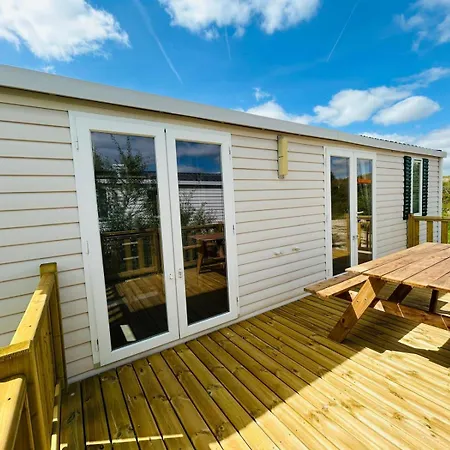 Cristal D'opale مكان تخييم *